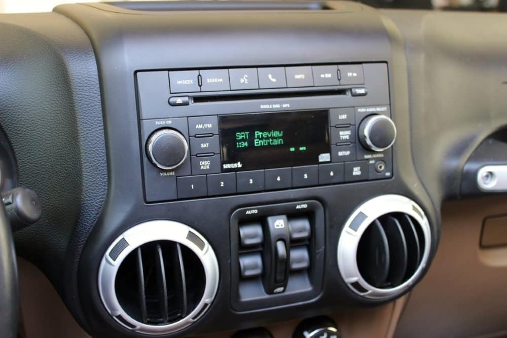 Mopar RES 130S CD Player featuring SiriusXM Radio - High Sp