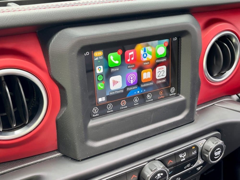 2018-2023 Jeep Wrangler JL UAG Uconnect 4 with 7-inch Display with Apple CarPlay and Android Auto Radio Upgrade