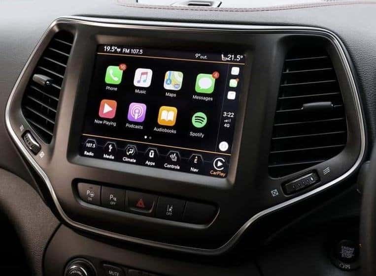 2014-2021 Jeep Cherokee GPS Navigation 8.4 4C NAV UAQ Radio with Apple CarPlay / Android Auto