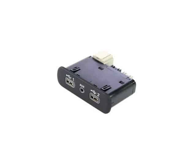 2018+ Classic Body Ram Truck USB Media Hub for Apple CarPlay and Android Auto
