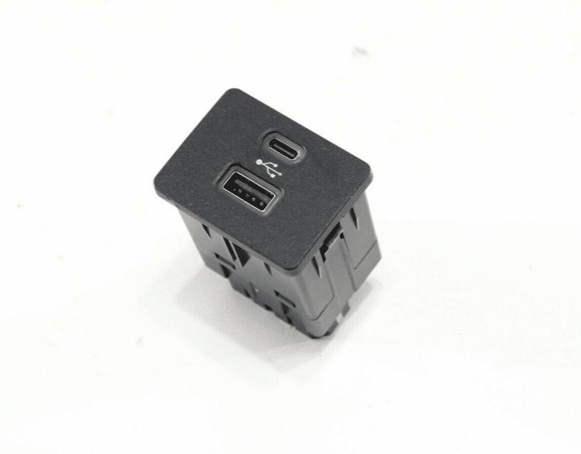 Ford USB Media Hub with USB / Type C