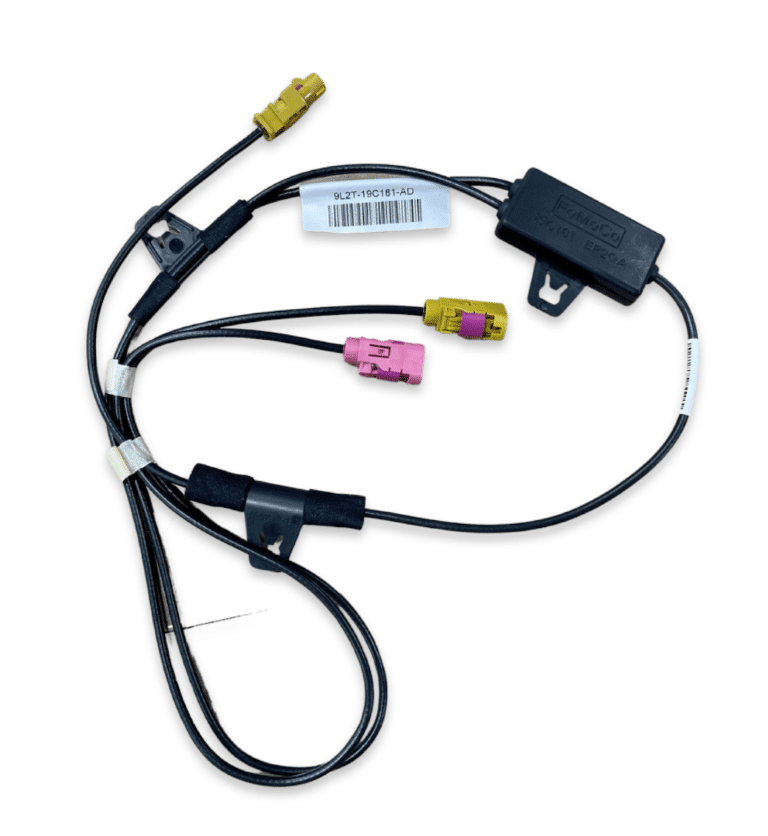 Ford Dual Band GPS and Satellite Radio Antenna Splitter - Sync 1 Applications